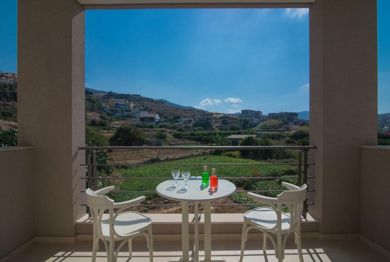 Gras Houses - Near To Sandy Beach Agia Pelagia  Exterior photo